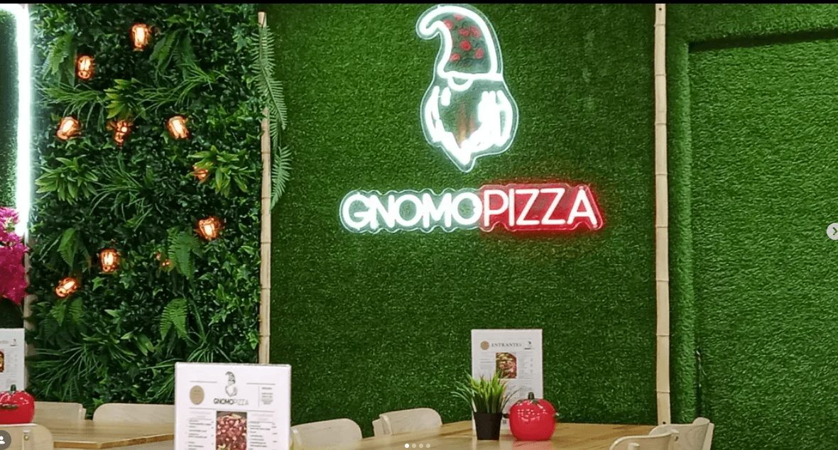 Interior de Pizzería Gnomo, pizzería artesana en Almuñécar (Granada)
